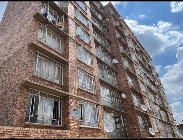 5 BEDROOM APARTMENT FOR SALE IN SUNNYSIDE